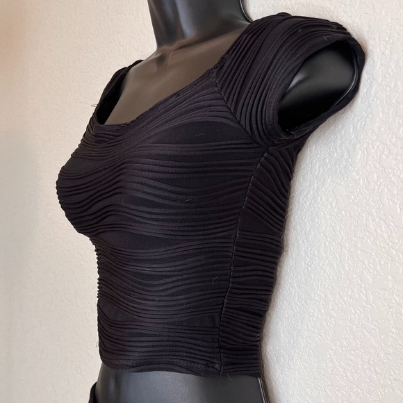 Wet Seal Crop Top - Picture 3 of 9